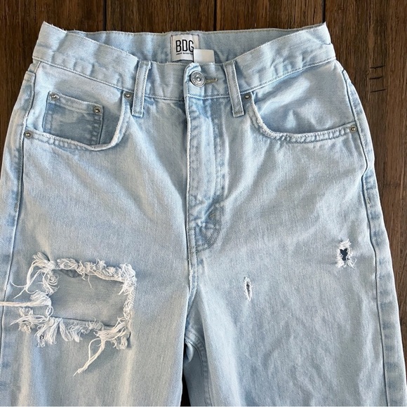 BDG High Rise Baggy Jeans 26 Ripped Knees Destroyed Light Wash Blue Boho Hippie - Picture 2 of 7